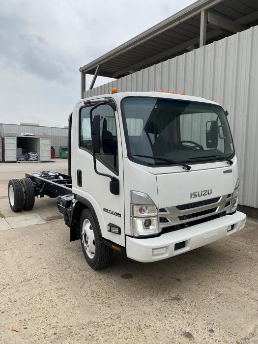 2024 Isuzu NPR-HD-3