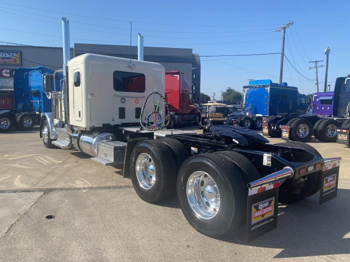 2025 Peterbilt 589-6