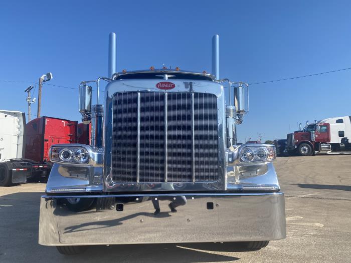 2025 Peterbilt 589-14