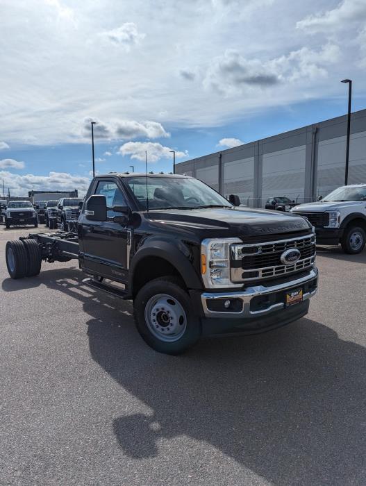 2023 Ford F-600-3