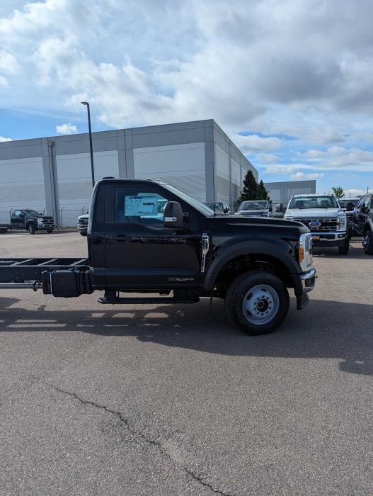 2023 Ford F-600-4