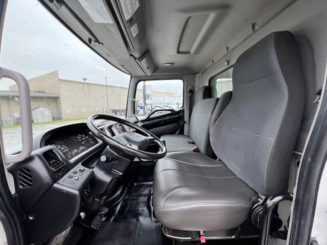 2018 Hino 268A-8