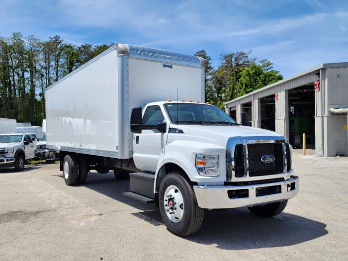 2024 Ford F-750-1