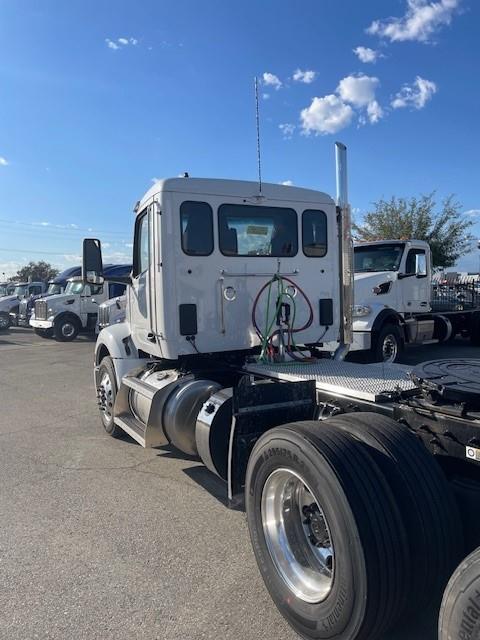 2025 Peterbilt 579-3