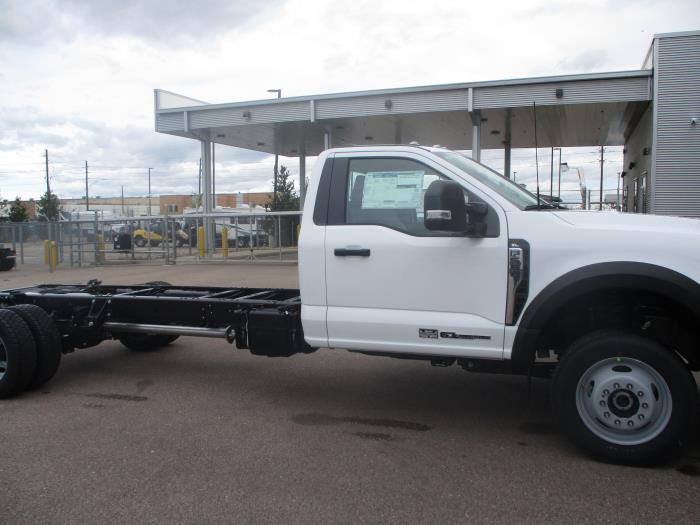 2024 Ford F-550-3