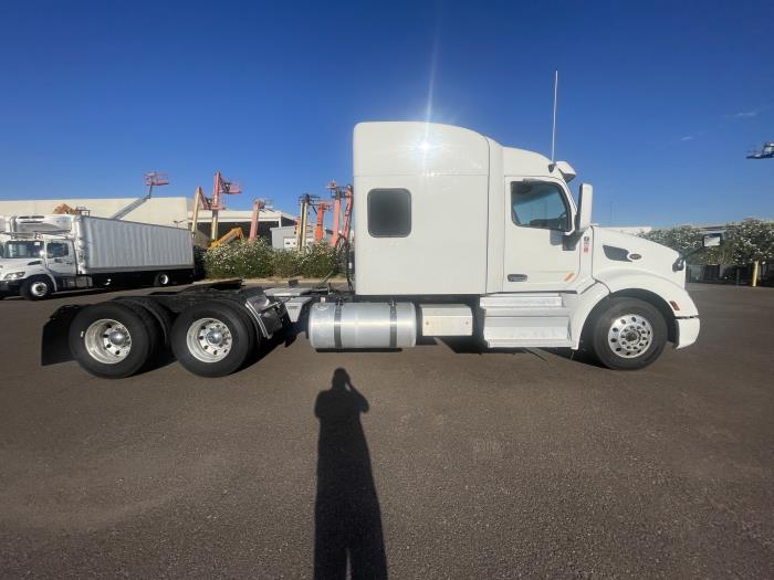 2022 Peterbilt 579-5