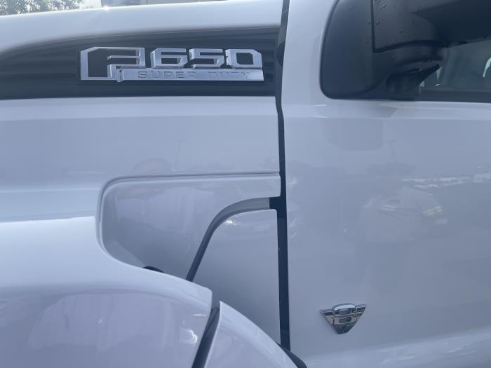 2025 Ford F-650-12