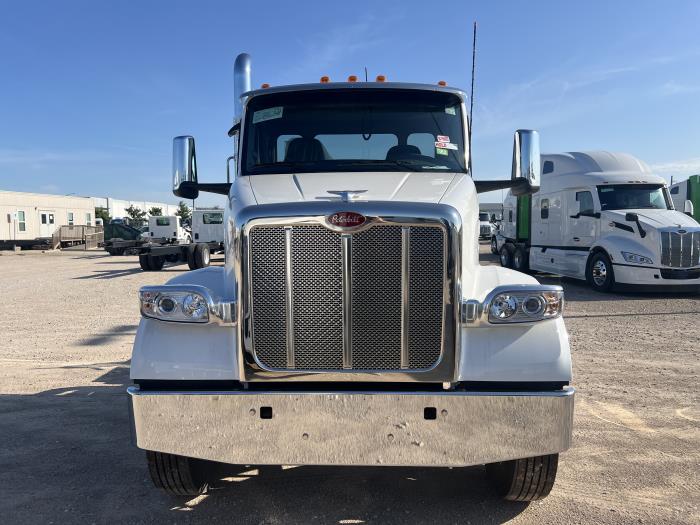 2025 Peterbilt 567-2