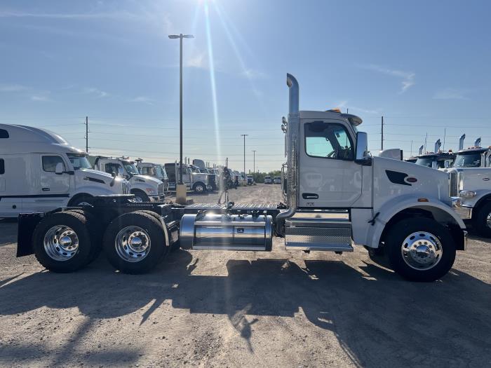 2025 Peterbilt 567-4