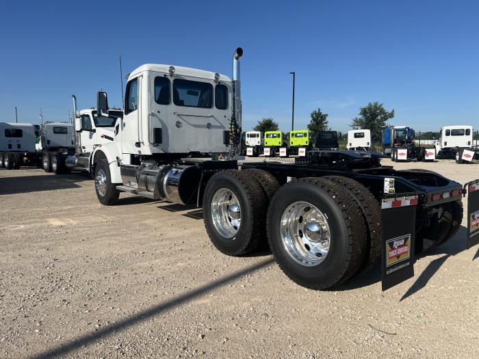 2025 Peterbilt 567-7