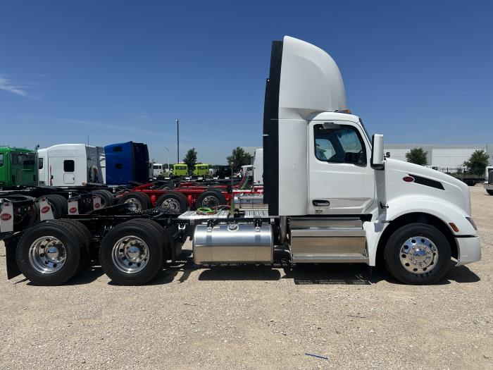 2025 Peterbilt 579-5