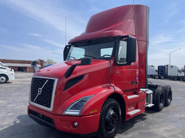 2020 Volvo VNR64T300-1