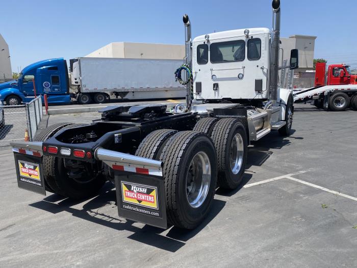 2025 Peterbilt 567-5