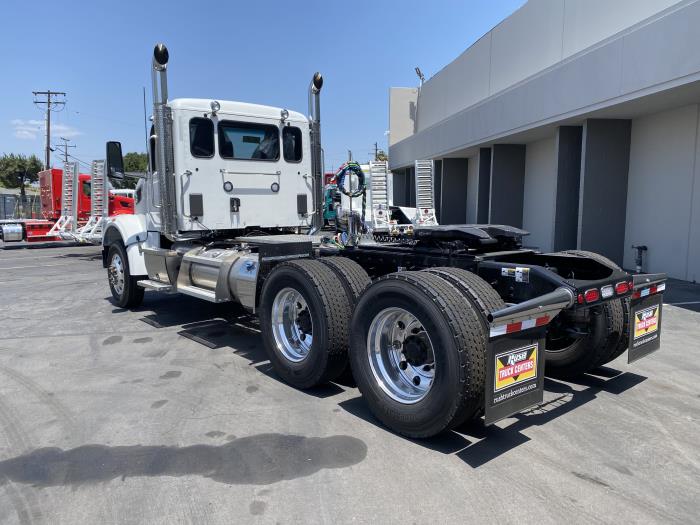 2025 Peterbilt 567-7