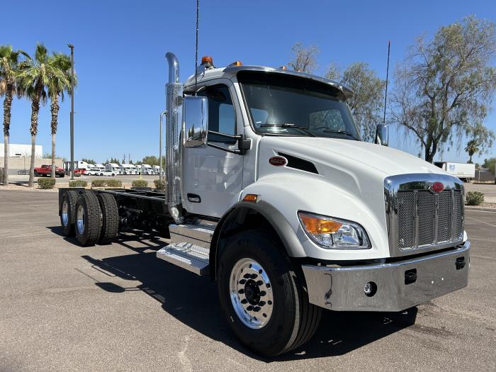 2025 Peterbilt 548-8