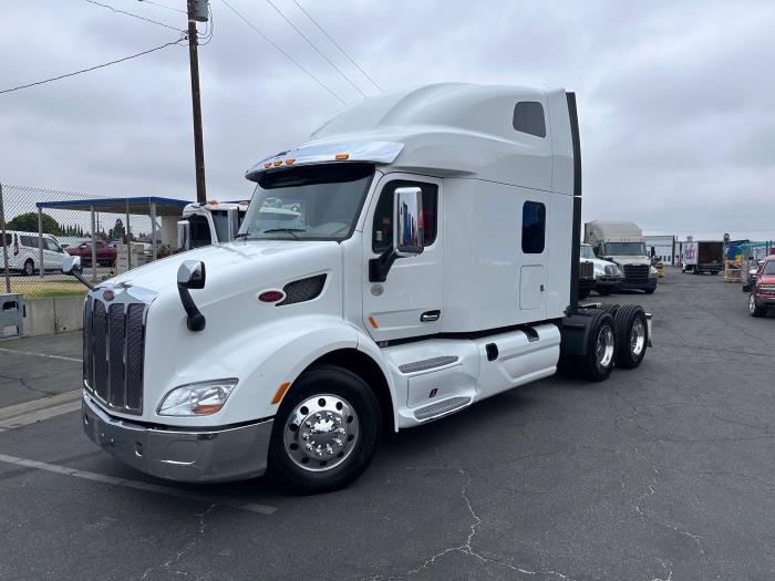 2020 Peterbilt 579-8