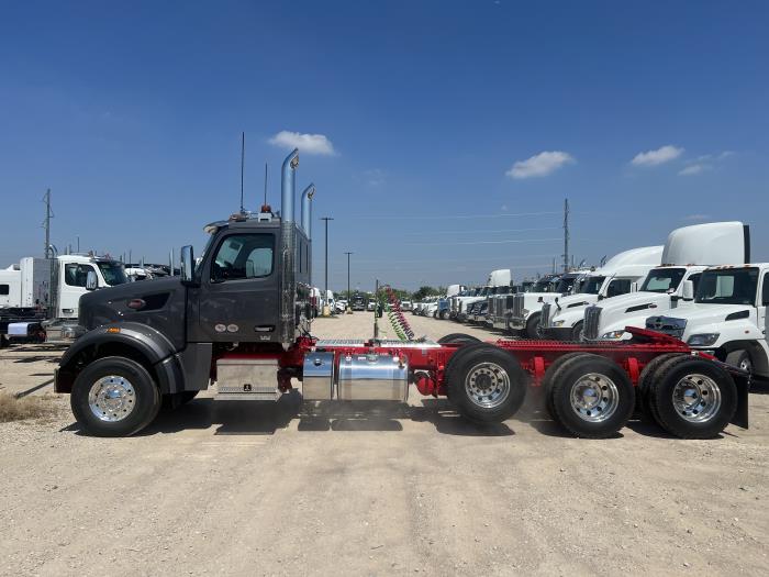 2025 Peterbilt 567-4