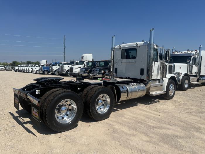 2025 Peterbilt 589-6