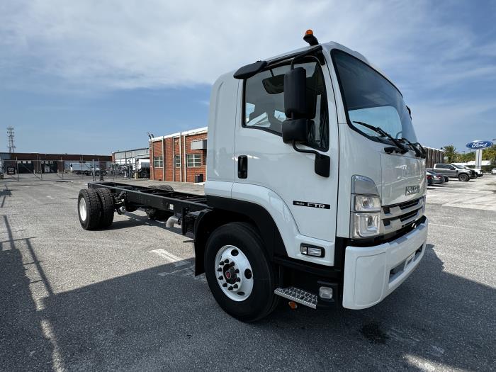 2025 Isuzu FTR-5