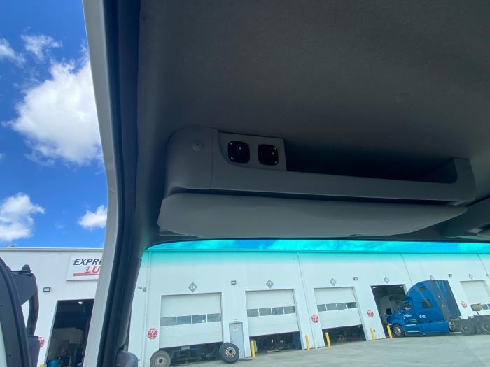 2024 Isuzu NPR-HD-8