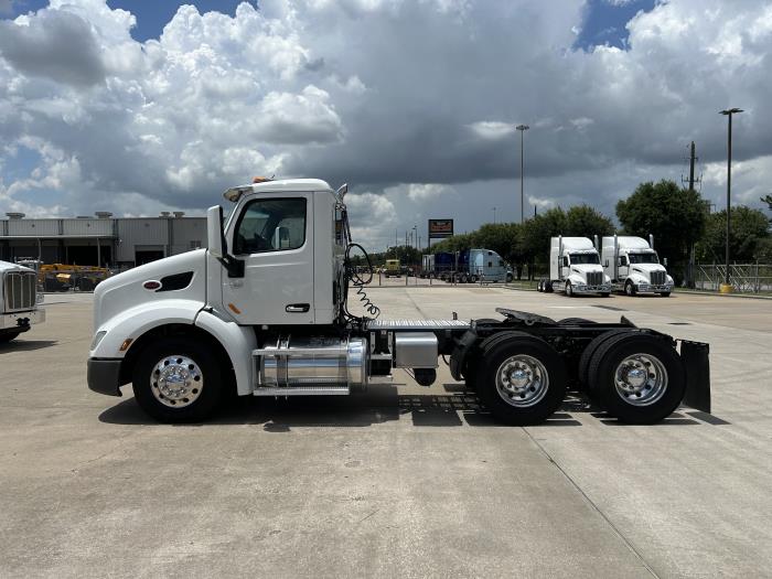 2020 Peterbilt 579-2