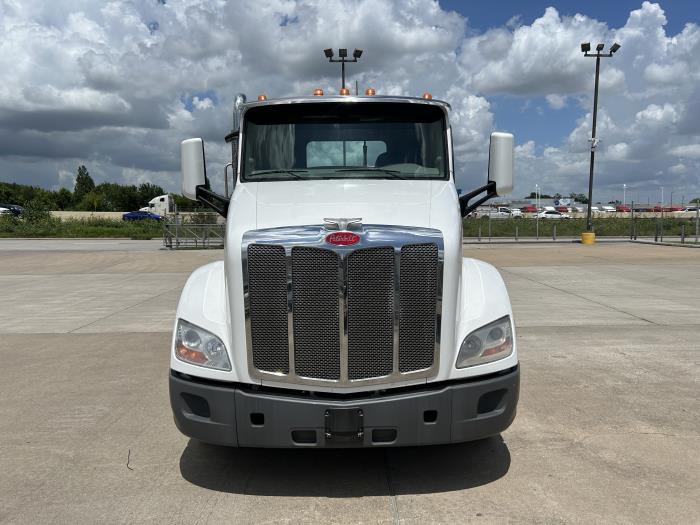 2020 Peterbilt 579-8