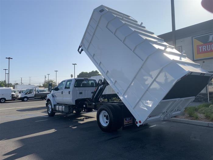 2025 Ford F-750-10