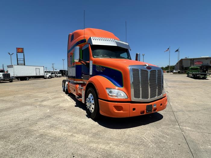 2020 Peterbilt 579-8