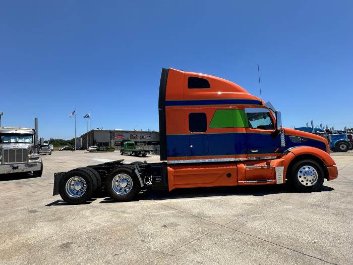 2020 Peterbilt 579-10