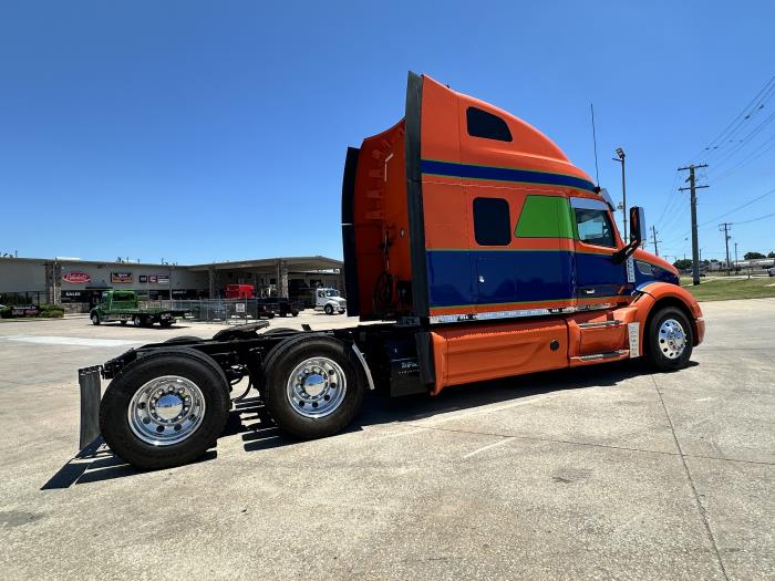 2020 Peterbilt 579-11