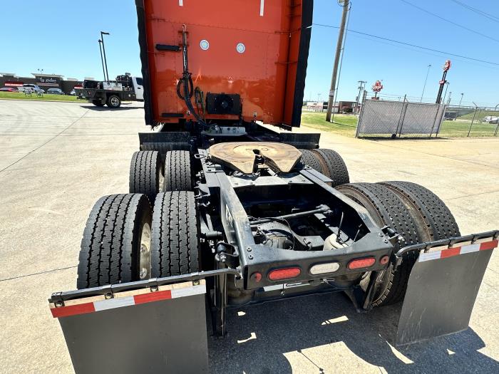 2019 Peterbilt 579-8