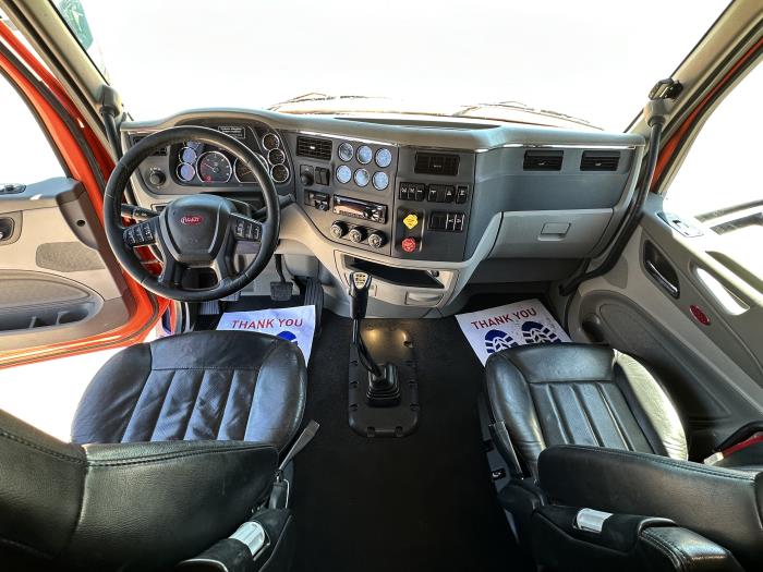 2019 Peterbilt 579-19