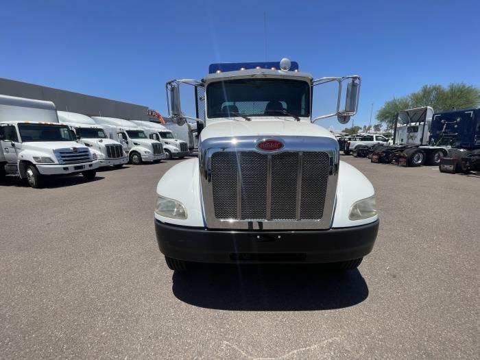 2016 Peterbilt 348-2