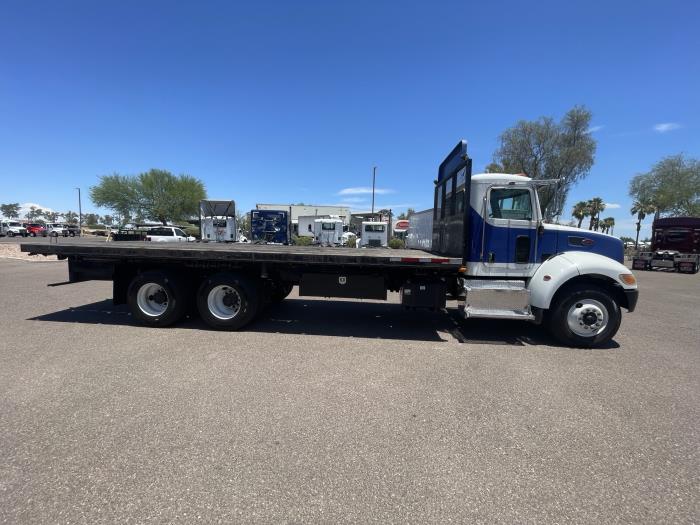 2016 Peterbilt 348-4