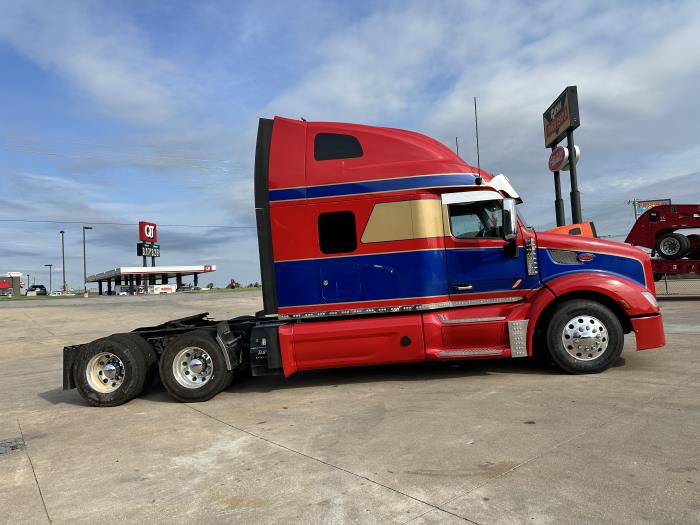 2020 Peterbilt 579-10