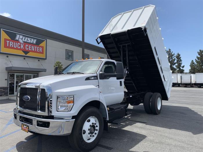 2025 Ford F-650-32