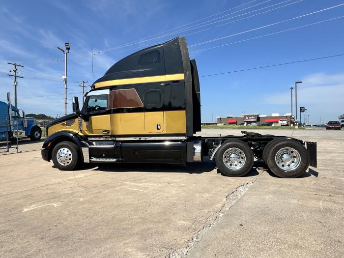 2020 Peterbilt 579-5