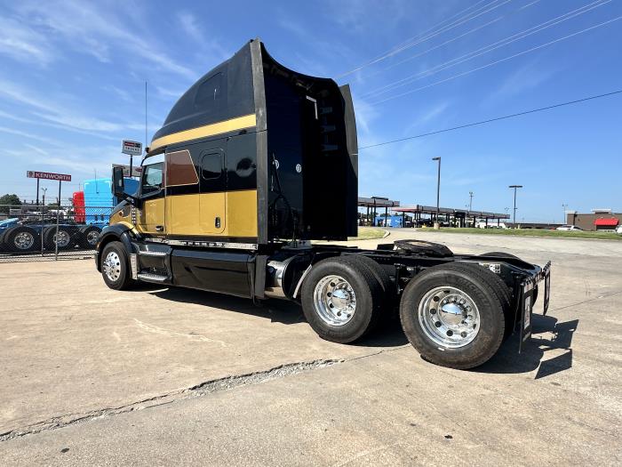 2020 Peterbilt 579-6