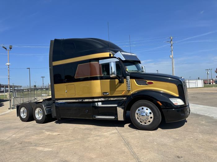 2020 Peterbilt 579-11