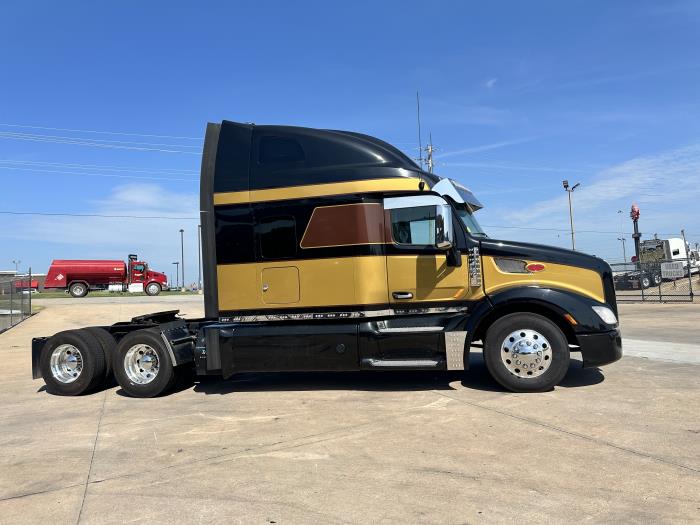 2020 Peterbilt 579-12