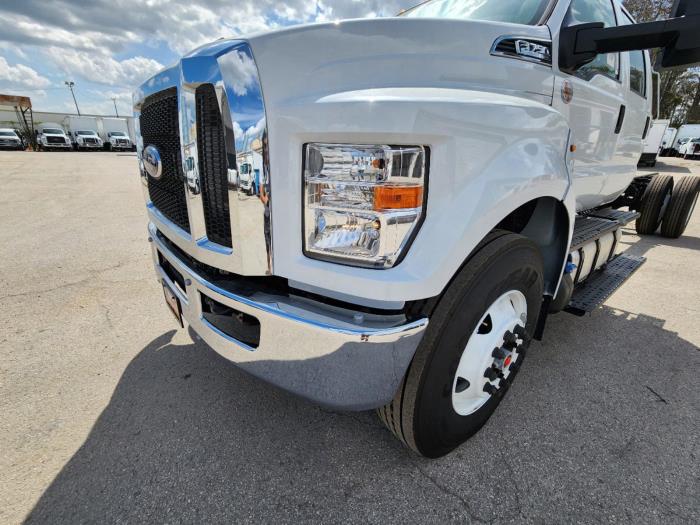 2024 Ford F-750-9