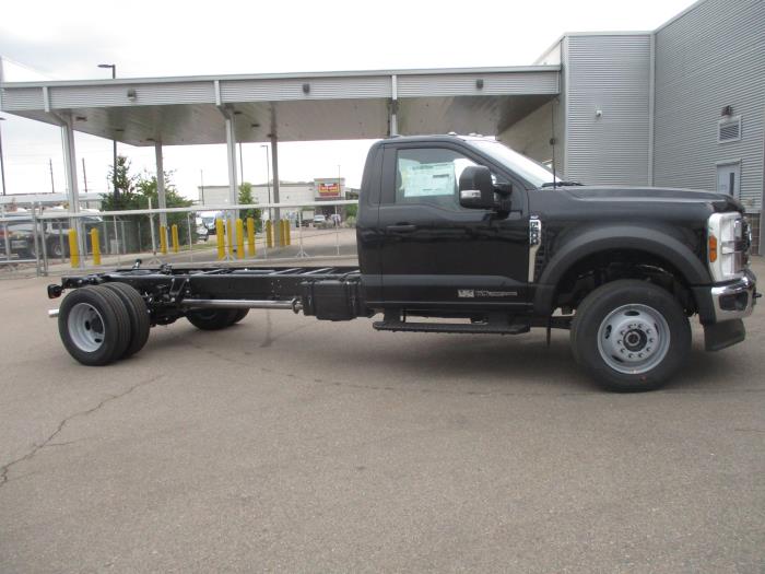 2024 Ford F-600-3