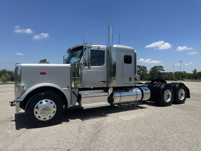 2025 Peterbilt 589-1