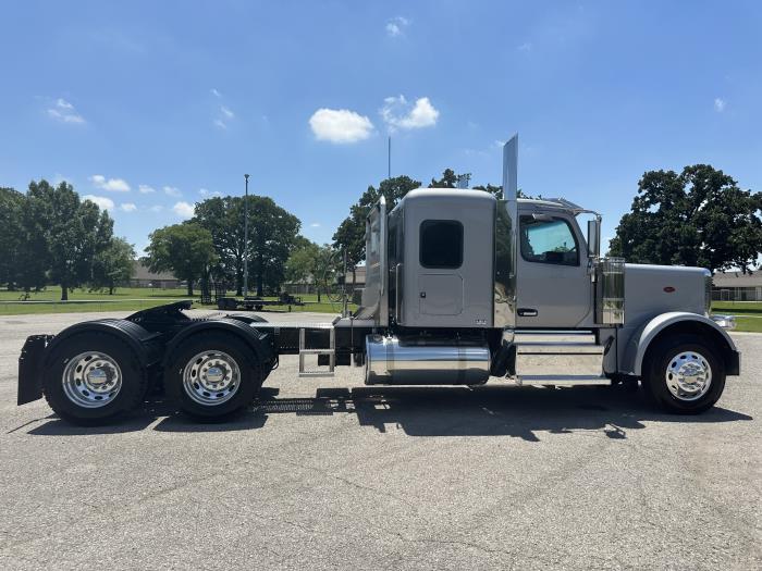 2025 Peterbilt 589-6