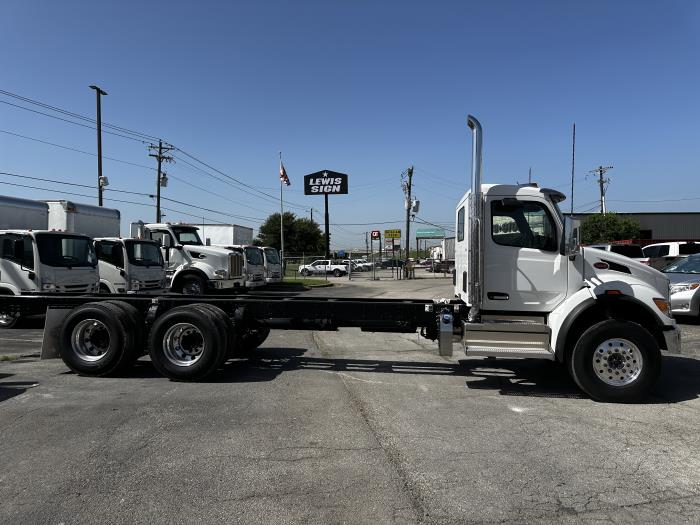 2025 Peterbilt 548-4