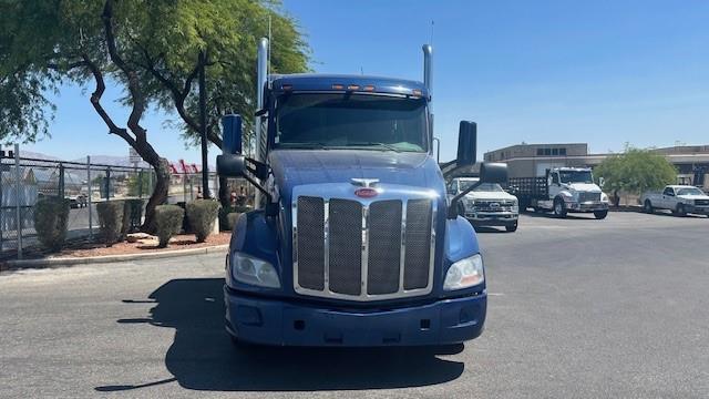 2018 Peterbilt 579-9