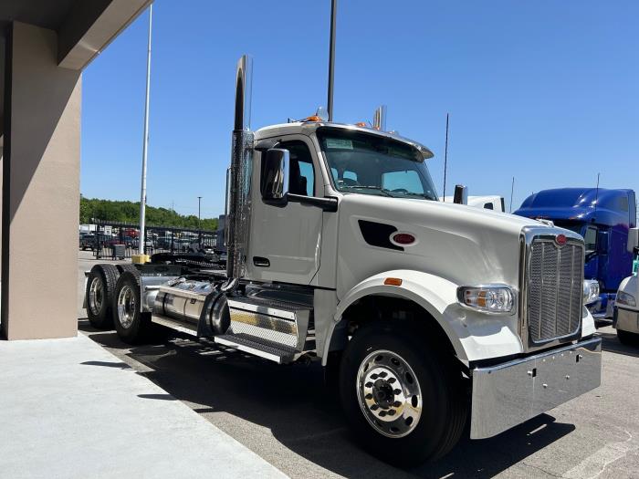 2025 Peterbilt 567-6