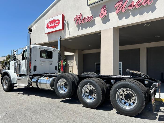 2025 Peterbilt 589-5