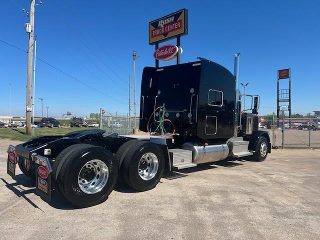 2024 Peterbilt 389-6