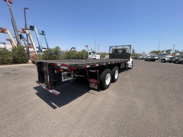 2016 Peterbilt 348-7